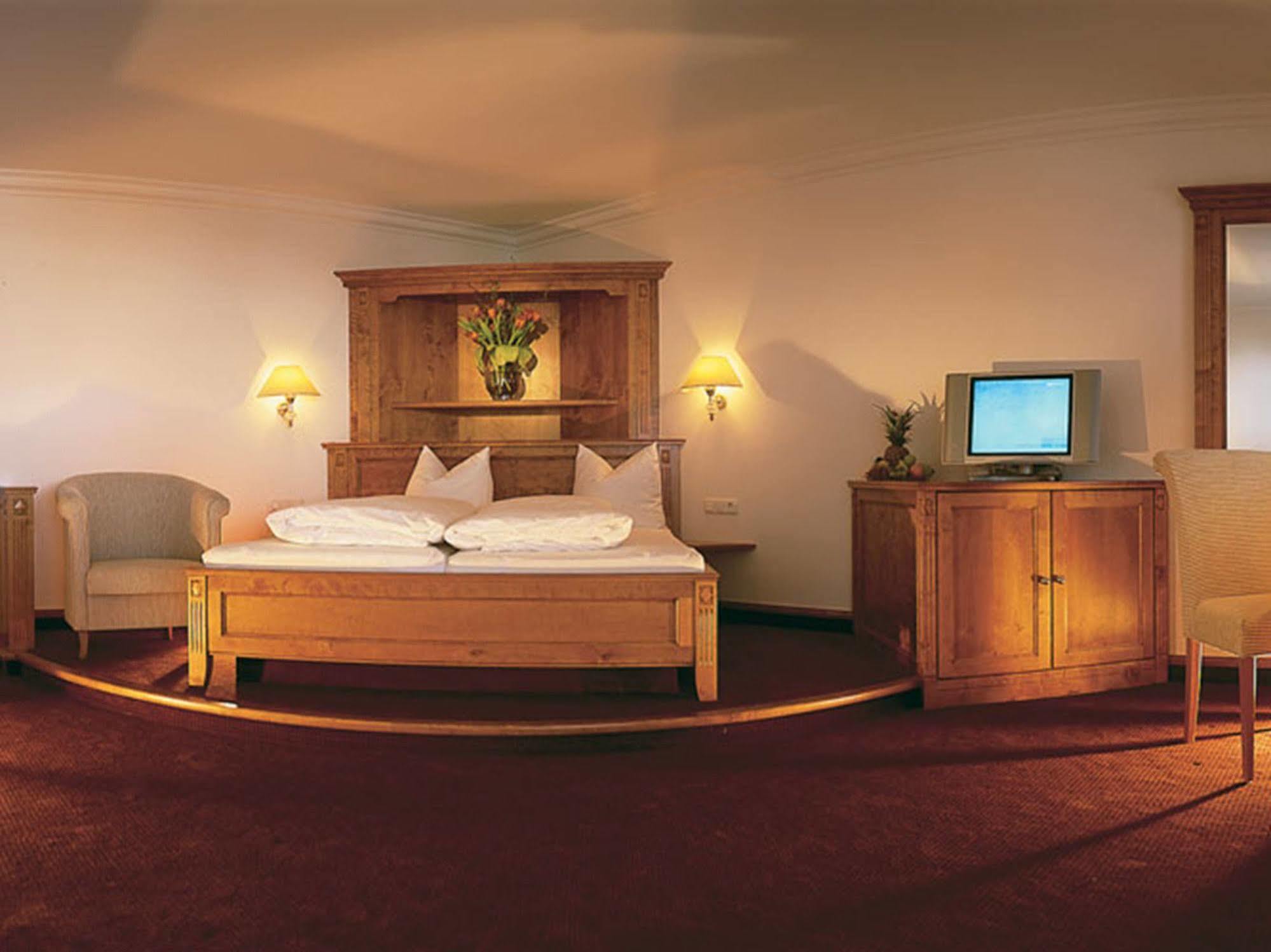 Schlosshotel Ischgl 5 Kültér fotó